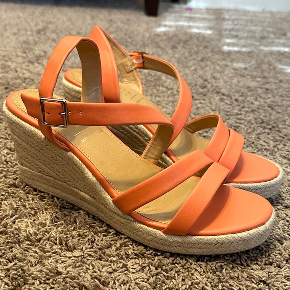 Lauren Conrad Platform Sandals - Size 10 - Picture 2 of 9